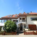 Familien Themen-appartement Freiburg In 2 Schlafzimmer Apartmán Sölden