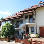 Familien Themen-appartement Freiburg In 2 Schlafzimmer Apartmán