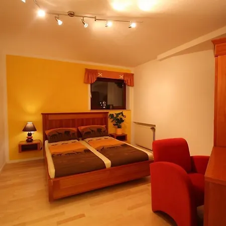 Familien Themen-appartement Freiburg In 2 Schlafzimmer Apartamento Sölden