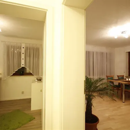 Familien Themen-appartement Freiburg In 2 Schlafzimmer Apartamento Sölden