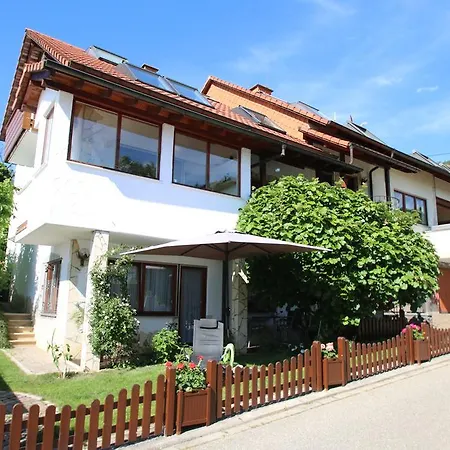 Familien Themen-appartement Freiburg In 2 Schlafzimmer Apartamento *