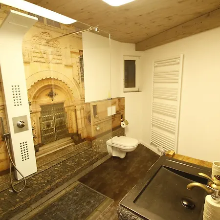 Familien Themen-appartement Freiburg In 2 Schlafzimmer Apartamento